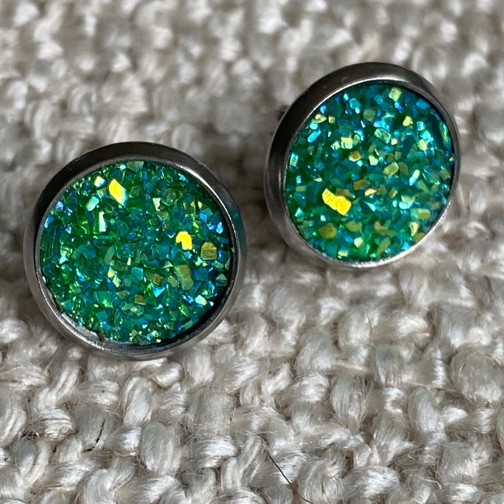 Druzy round stud earrings turquoise